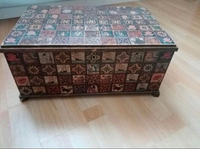 alte Schatulle Truhe Holz Intarsien