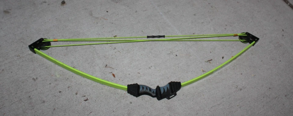 Arco compuesto Bear Scout juvenil verde Foto 4 de 4