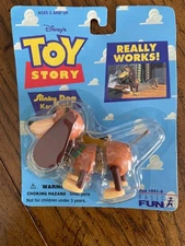 NEW 1996 Disney Toy Story Slinky Dog KeyChain Really Works Item #801-0 Basic Fun
