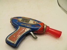 VINTAGE 1970 COTC ASTRORAY SPACE GUN, FRICTION POWERED,