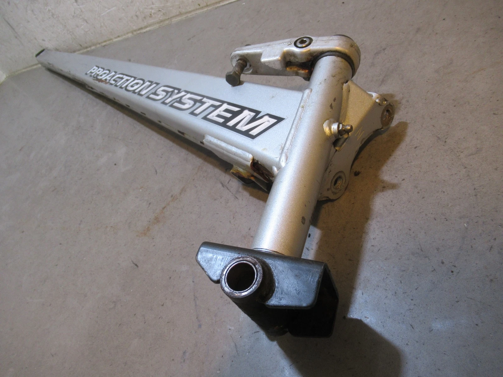 Yamaha Viper 700 Trailing Arm Right 2003 #8