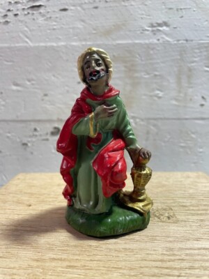 Italian Painted Plaster Nativity Replacement Kneeling King Red & Green White Hat