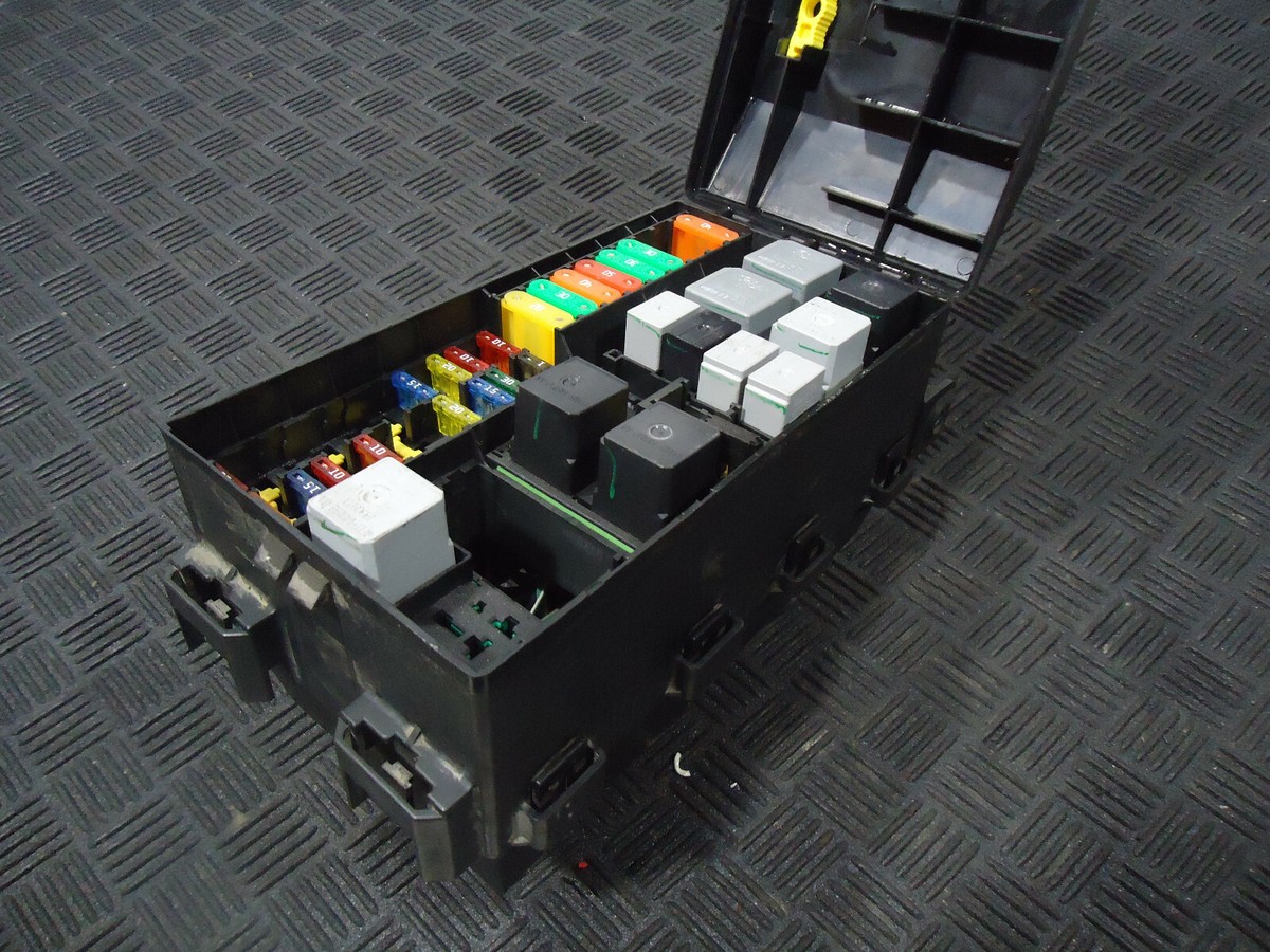 2006 FORD FOCUS ZX4 S SEDAN 2.0L DOHC VIN N 8TH DIGIT A/T ENGINE