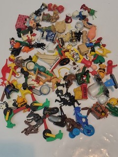 Üei Sammlung Ersatzteile Figuren und Spielzeug