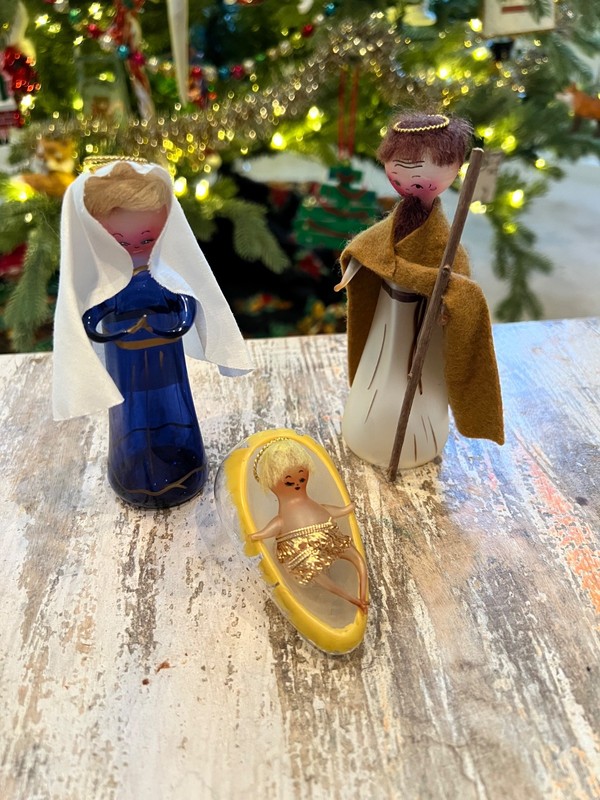 Vintage De Carlini? Italian Glass Blown Nativity Set