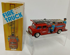 VTG MF718 Tin Friction W/ Siren Red Fire Engine Ladder Truck w/ Firemen W/ Box