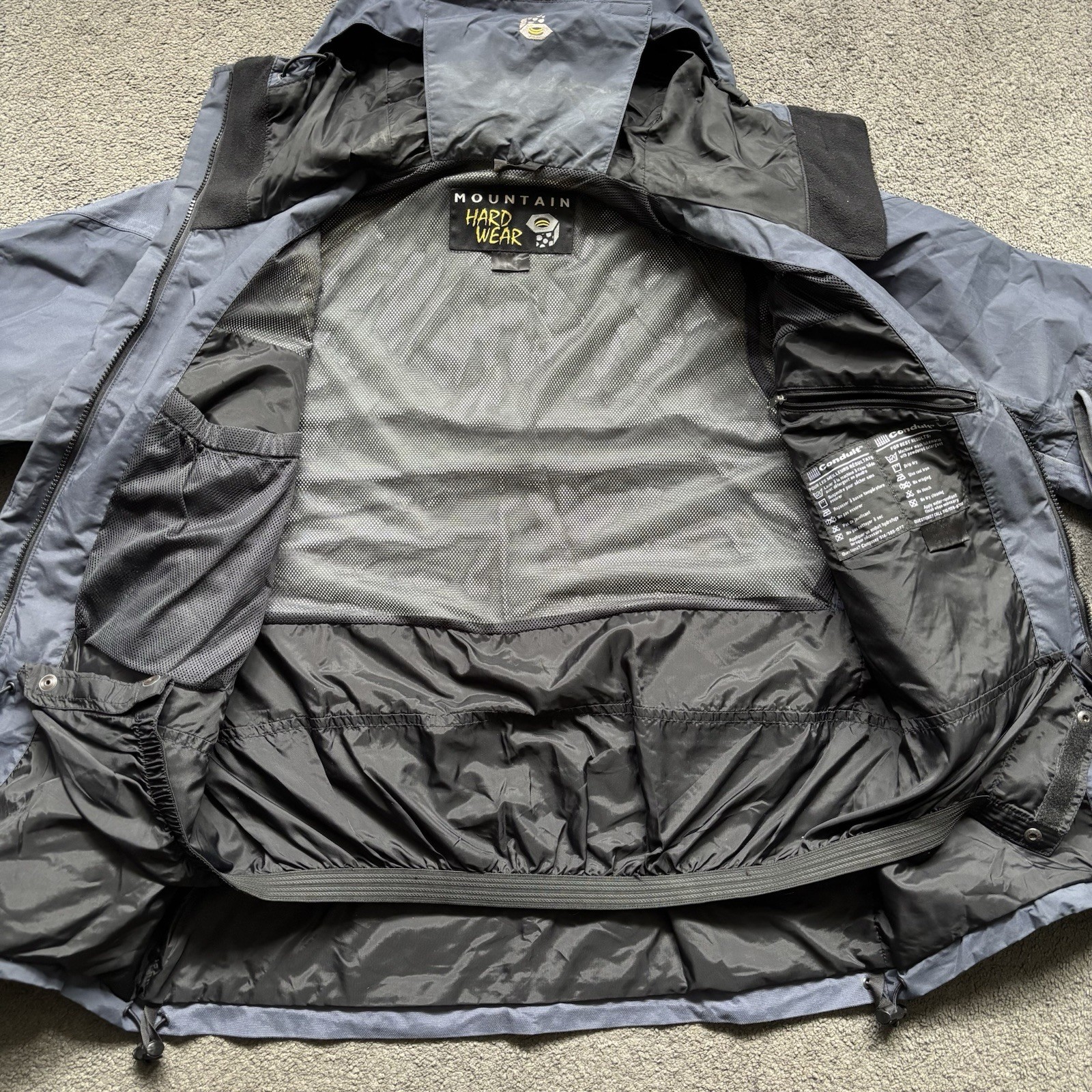 Vintage 00s Mountain Hardwear Conduit Jacket Technical Vintage 00s Mountain Hardwear Conduit Jacket Technical