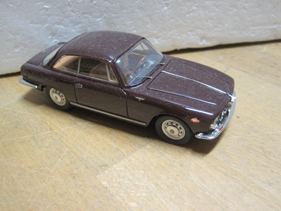 Bang 1:43 Alfa 12