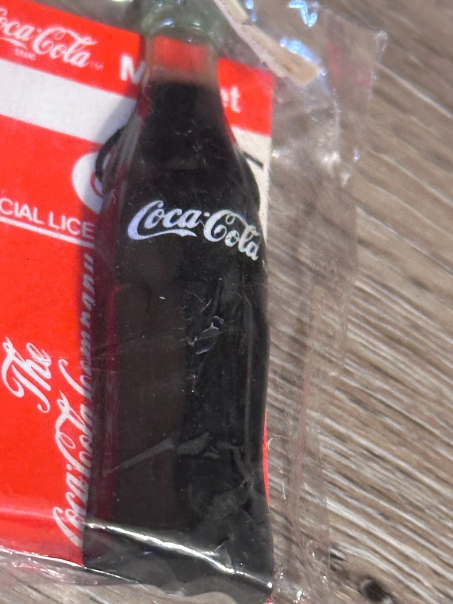 NIP Coca Cola Coke Fridge Magnet Memo Holder RED Always Enjoy