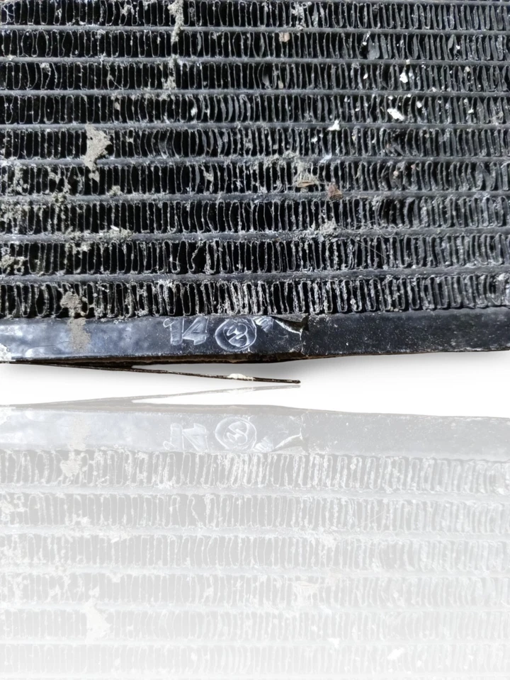 TOYOTA COROLLA T-SPORT 2001 - 2006 RADIATOR 1.8 VVTLI PETROL 2ZZ-GE 60696 - Image 4 of 4