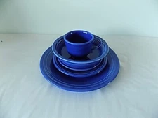 FIESTA WARE 5 PC PLACESETTING   SAPPHIRE