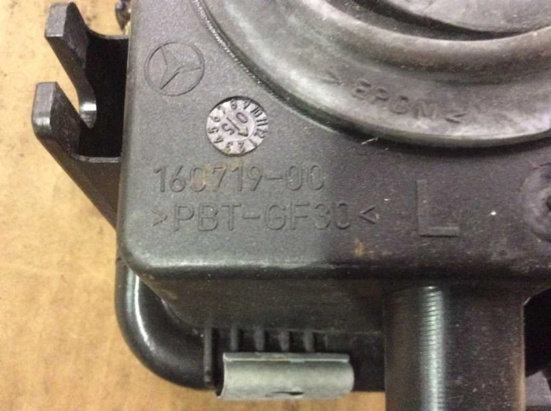 FARO ANTINIEBLA LADO CONDUCTOR IZQUIERDO SE ADAPTA 05 MERCEDES BENZ C230 Foto 4 de 4