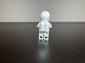 LEGO Space Police Minifigure White CLASSIC SPACE STATUE 5974 Galactic Enforcer