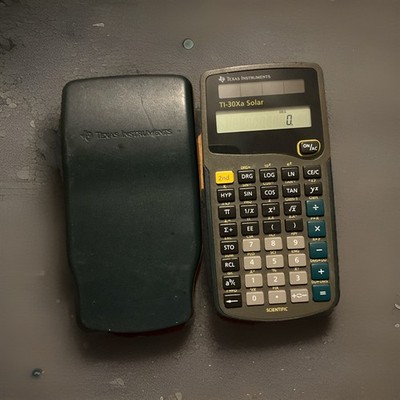 Texas Instruments TI-30Xa Solar Taschenrechner Funktionstüchtig