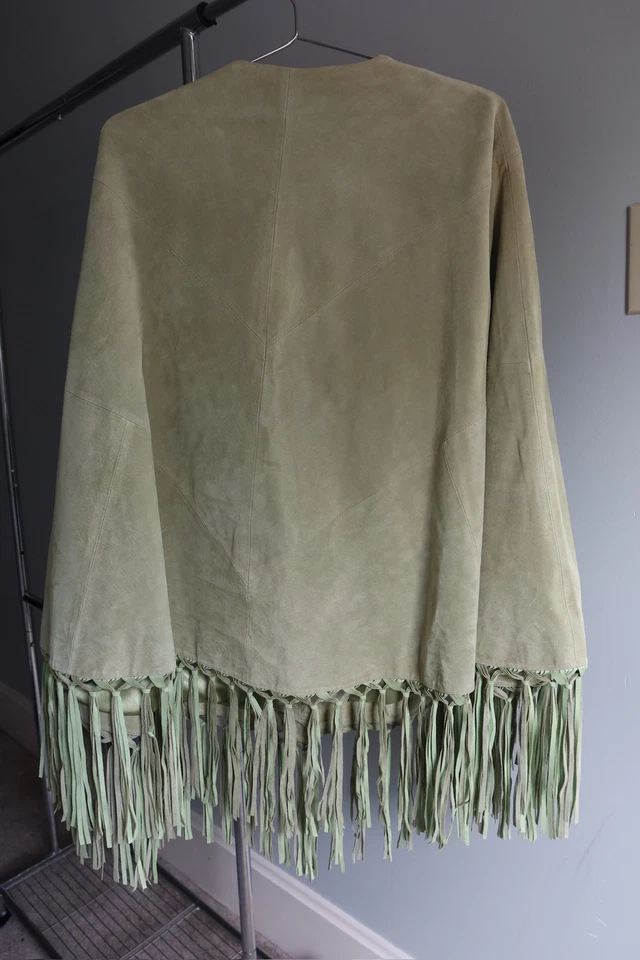 Poncho Terry Lewis Gamuza Cuero Flecos Capa Verde Menta Boho Femenino Foto 3 de 4