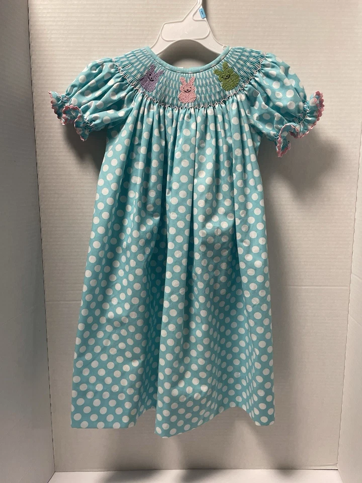 Vestido Lolly Wolly Doodle azul bolinhas bordado coelhinhos da Páscoa tamanho 2 - Imagem 2 de 4