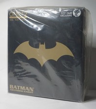 Mezco One 12 Batman Ascending Knight Toy Fair Exclusive mib rare SEALED new