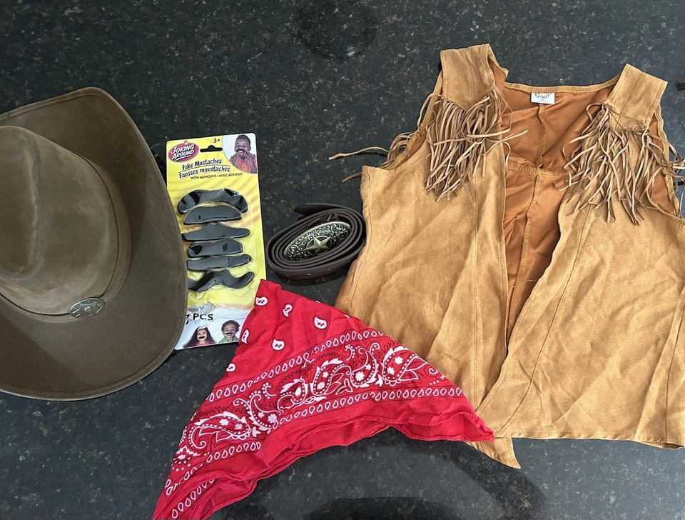 Spirit Halloween Western Vaquera Kit PLUS Sombrero Adulto Disfraz Talla Pequeña/Mediana  Foto 3 de 4