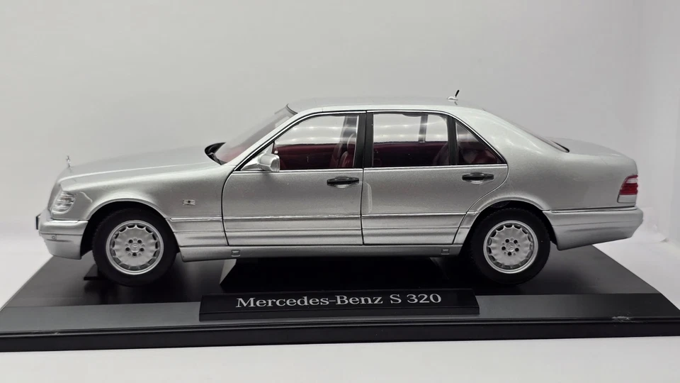 Mercedes-Benz Classe S W140 S320 NOREV DEALER 1:18 - Imagen 3 de 4