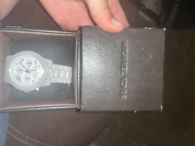 Michael Kors Runway MK5161 Wrist Watch for Women for sale  display picture 1