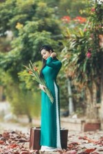 Ao Dai Vietnamese With Pants. Lua van go cao c  p in 3D. available size L