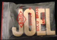 LF20109 NOS VINTAGE 1970s/80s CUT-OUT NAME  JOEL  SOLID BRASS BUCKLE