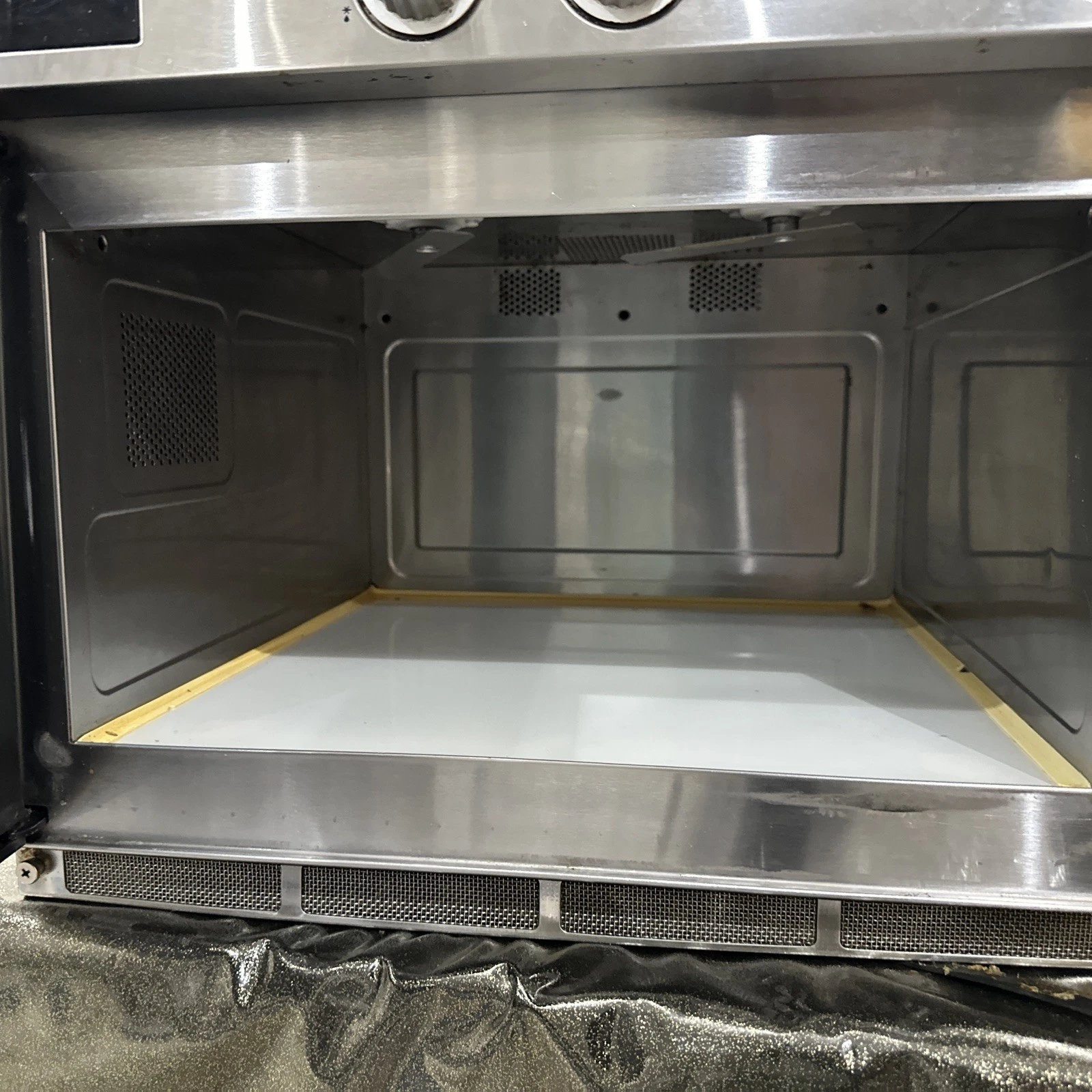 Samsung Commerical microwave 1850
