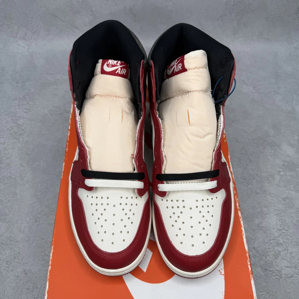 Talla 9.5M/11W - Jordan 1 Retro Alto OG Chicago Lost and Found DZ5485-612 Foto 3 de 4