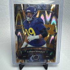 2024 Topps Resurgence Gold Power Surge Refractor /50 Aaron Donald #51 0rd2