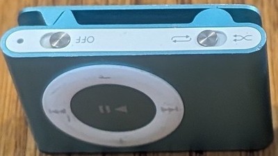 Apple iPod shuffle 2nd Generation  (1 GB) NEW BATTERY