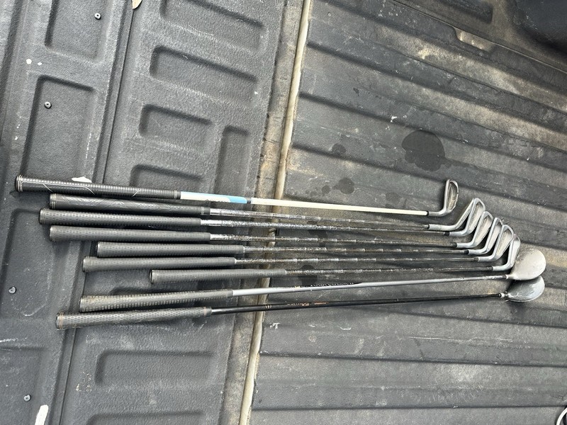 Right-Handed Golf Clubs