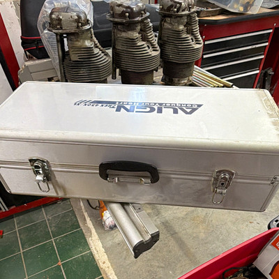 ALIGN T-Rex 450X/XL Helicopter Carry Case w/ Foam Insert, Silver 1:10
