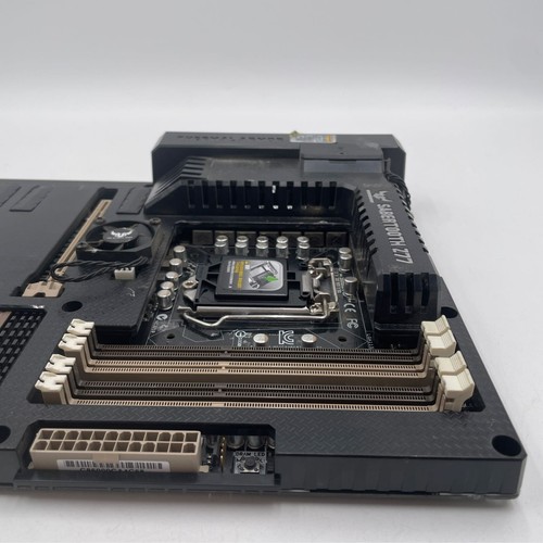 ASUS SABERTOOTH Z77 LGA 1155 Intel Z77 ATX Intel Motherboard - READ - Picture 4 of 7