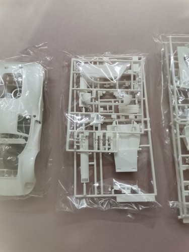 Ferrari 330 P4 Fujimi #HR-34 + Grade up parts Series Studio27 1:24 gebraucht - Bild 10 von 18