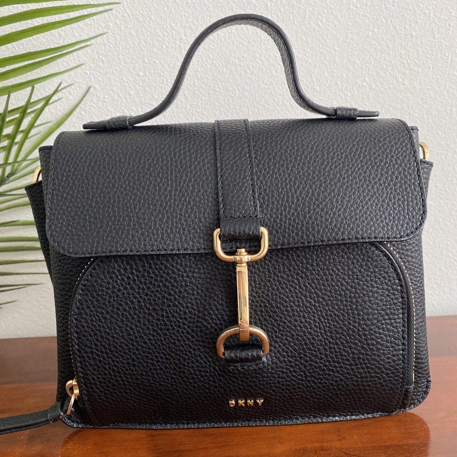 DKNY Women's Crossbody Bag Paris Leather Crossbody Ba… Gem