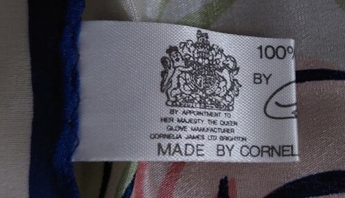 100% Silk Scarf by Cornelia James (Royal Appointment to Queen Elizabeth) - Picture 4 of 7