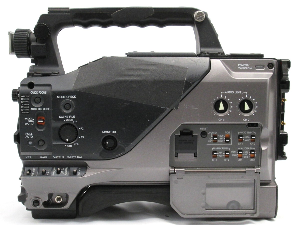 Panasonic AG-DVC200 業務用カメラ Panasonic AG-DVC200 1/2