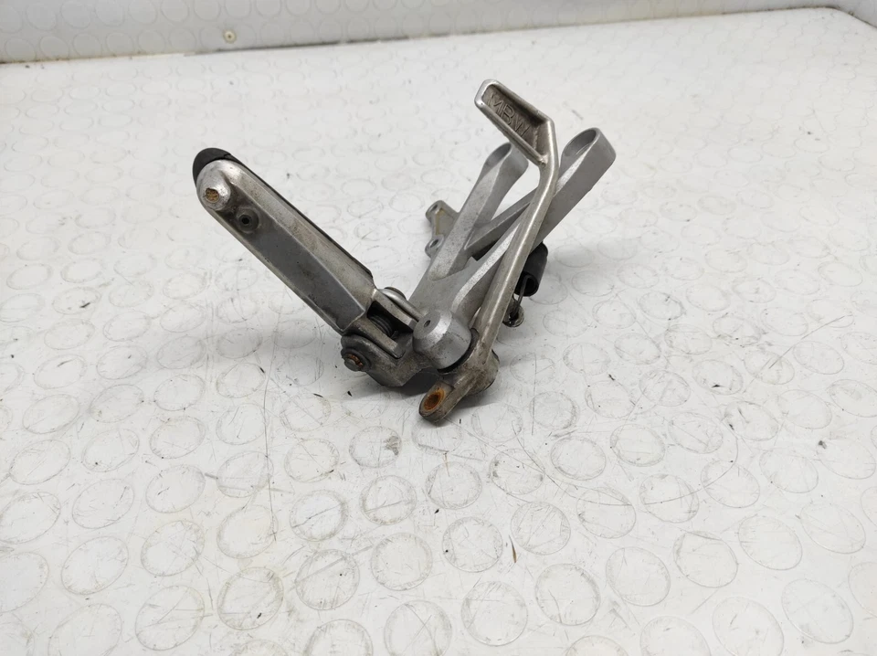 PEDANA ANTERIORE + PEDALE FRENO DESTRA HONDA CBR 600 F 2004 - Imagen 3 de 4