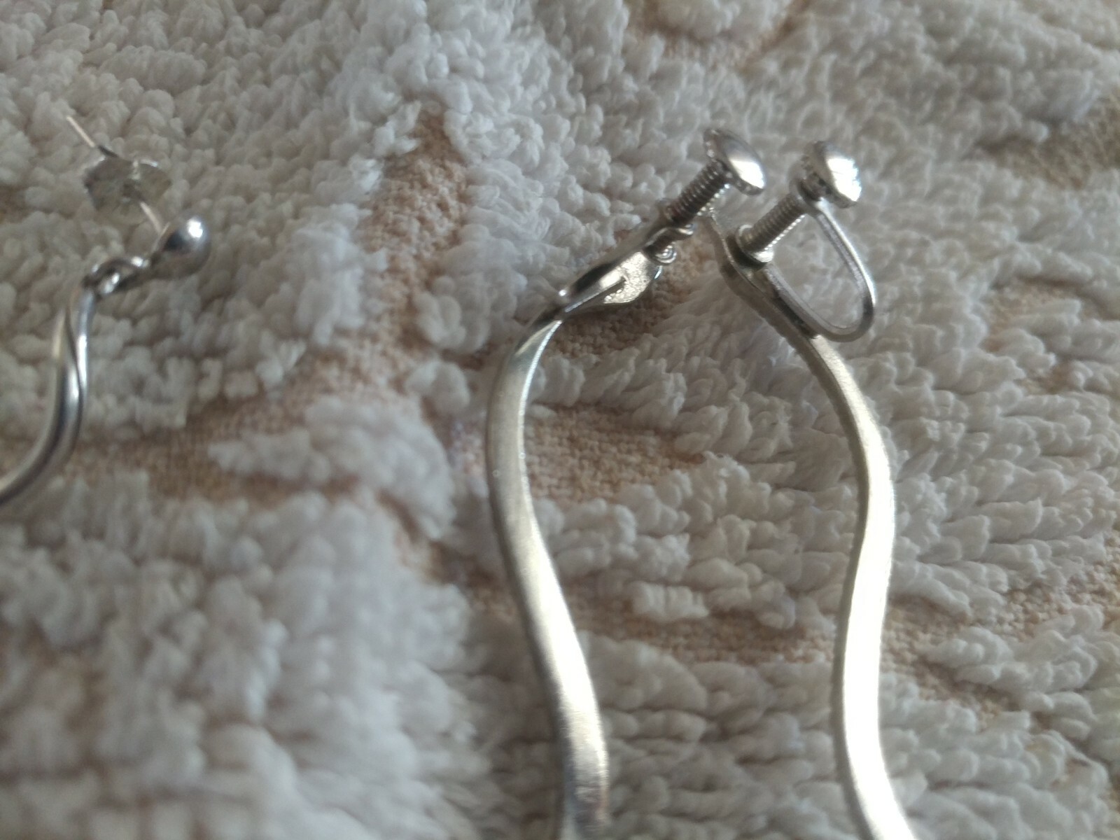 3 Dangling Earrings - image 8