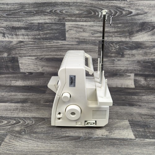 Singer 14SH654 Overlock 4 Faden Nähmaschine mit Reisetasche & Zubehör - Bild 10 von 16