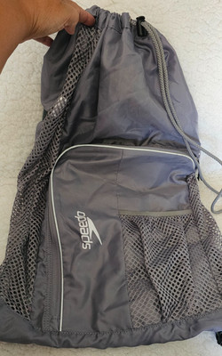 Speedo Adult Deluxe Ventilator Mesh Equipment Bag Gray 22X15 Drawstring Backpack