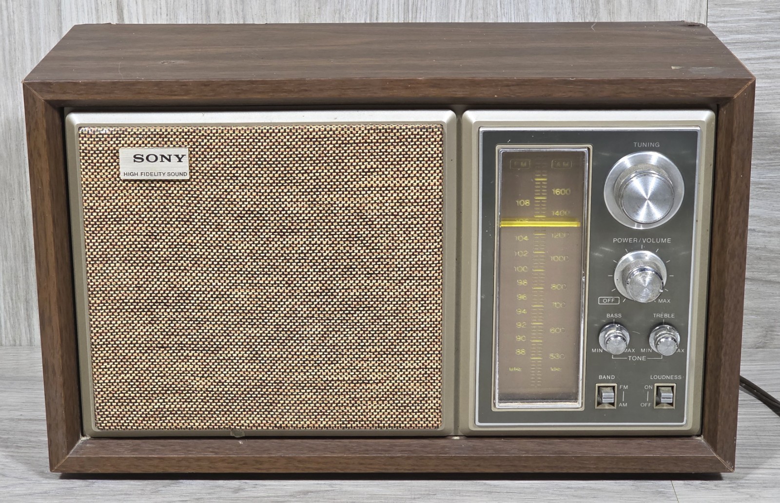 Sony ICF-9550W Radio AM/FM High Fidelity Sound 1970s VTG Rea