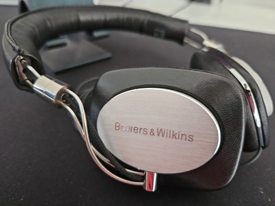 Bowers & Wilkins P5 Kabelgebunden-Kopfhörer, Schwarz