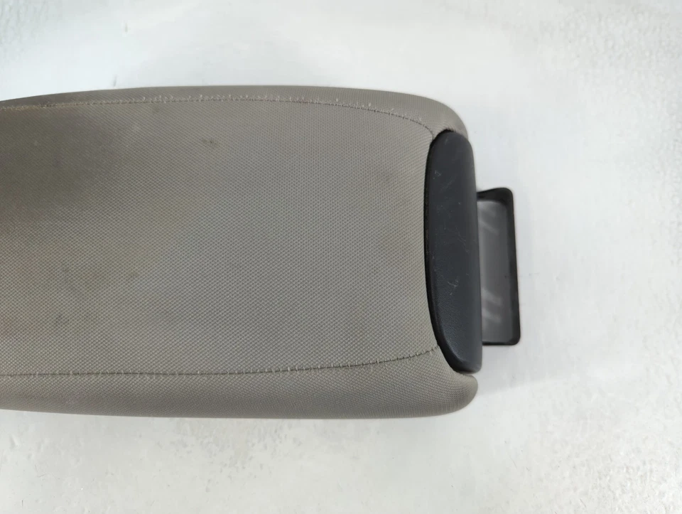 Cubierta de reposabrazos para consola central deportiva Mitsubishi Outlander 2013-2015 A5N0R Foto 3 de 4