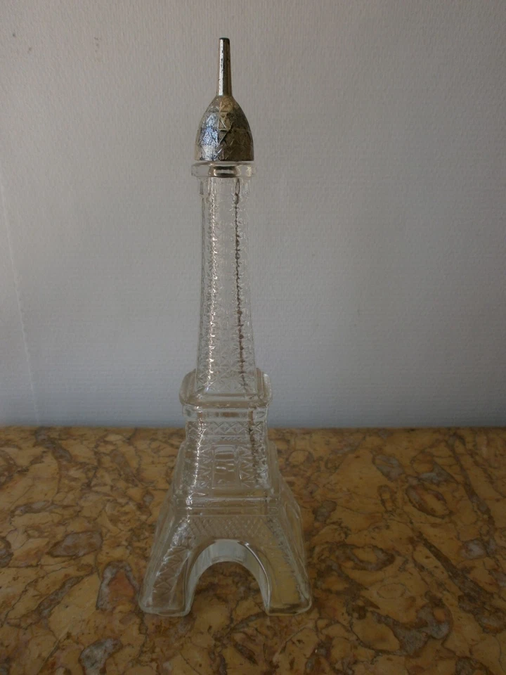 bouteille de parfum en forme de tour eiffel , avon ,eau de cologne - Photo 1/4