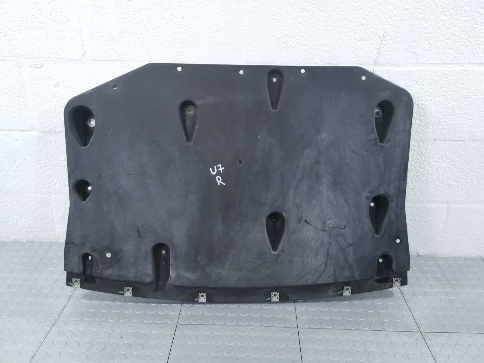 14-19 MASERATI QUATTROPORTE S Q4 REAR UNDER TRIM SPLASH MUD GUARD COVER