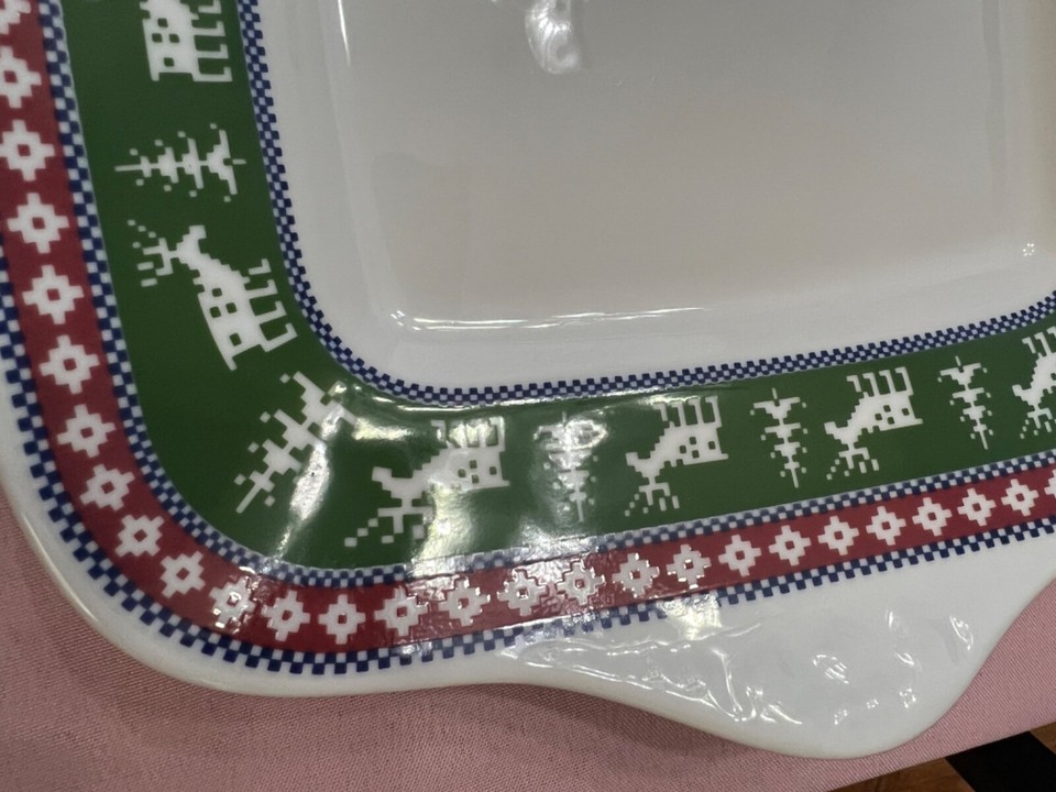 Wedgwood Home NORDICA Porcelain Serving Plate 10" Reindeer Trees Red