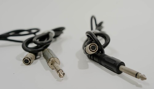6-pin to 1/4" Instrument Cables for Body Pack Wireless System - Set of 3 - Picture 3 of 4