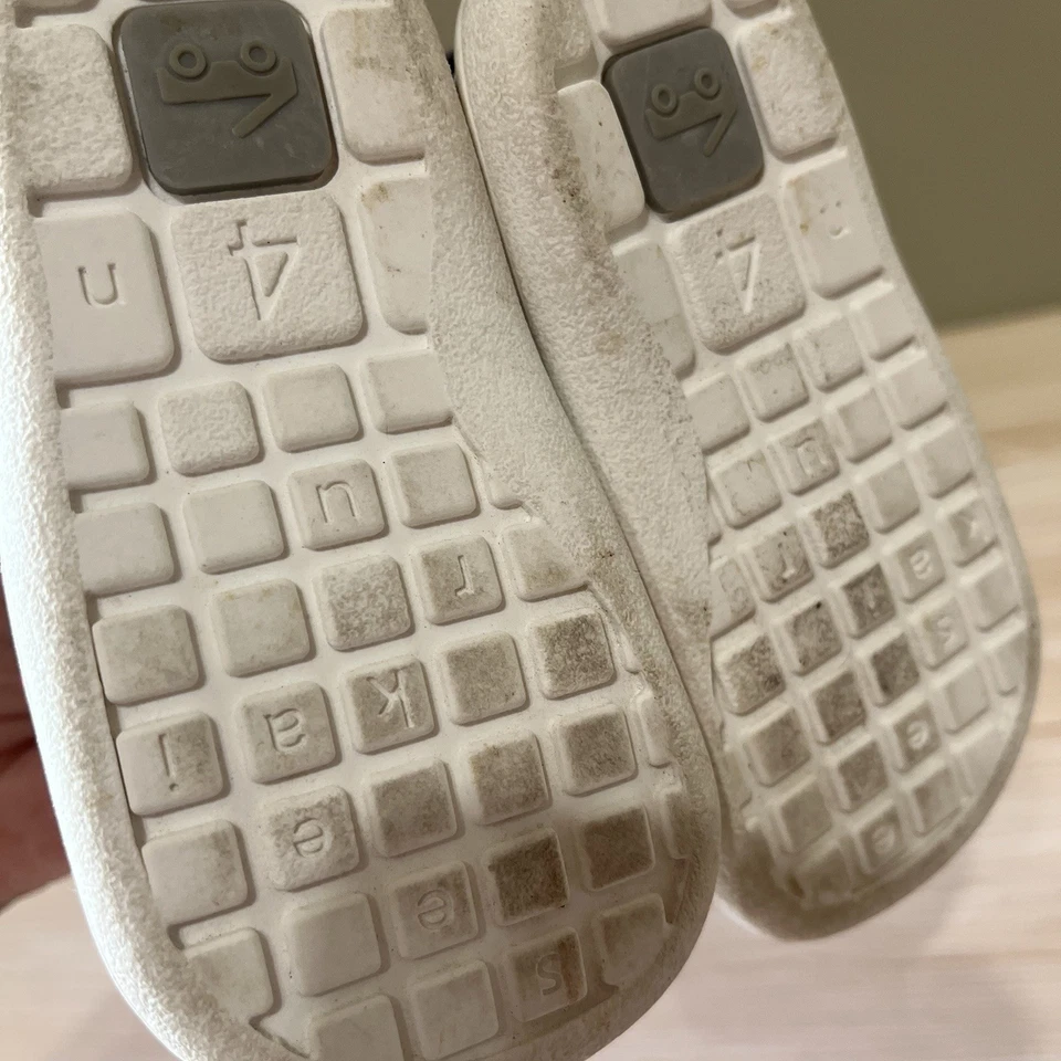 Sandalias Logan básicas See Kai Run rojas talla 4 para niños pequeños Foto 3 de 3