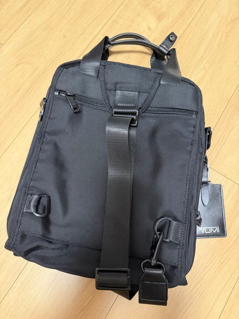 Tumi Alpha Medium Travel Tote Bad 2203117D3 1173111041 Black 2 way